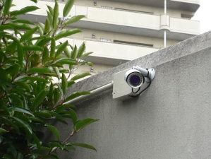 大阪市平野区の市営住宅での防犯カメラ設置工事1