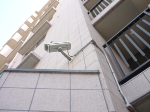 大阪市生野区のマンションでの防犯カメラ設置工事1