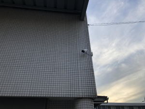 京都市南区の運送業者様の倉庫での防犯カメラ設置工事1