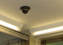 兵庫県伊丹市のコンビニでの遠隔監視システム設置工事3